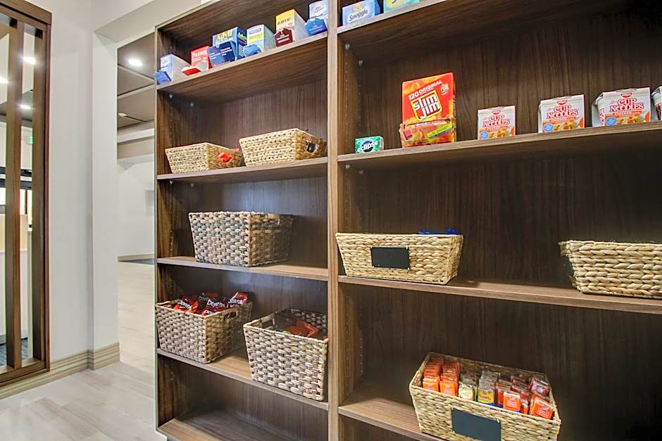 Holiday Inn Express & Suites Laurel By IHG