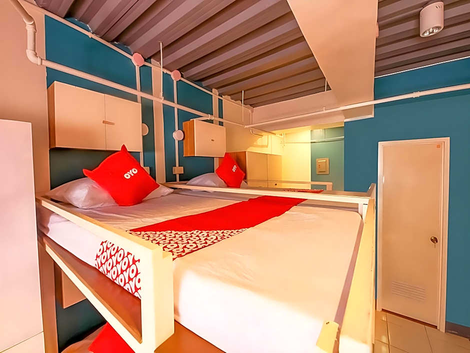 OYO 809 Crowne One Condo