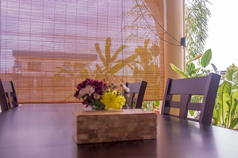 HAKS Boutique B&B with Pool & Farm-to-Table Dining