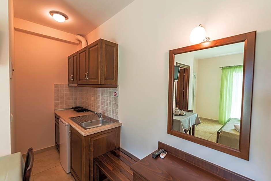 Zeus Apartments