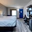 Clarion Pointe Decatur River City