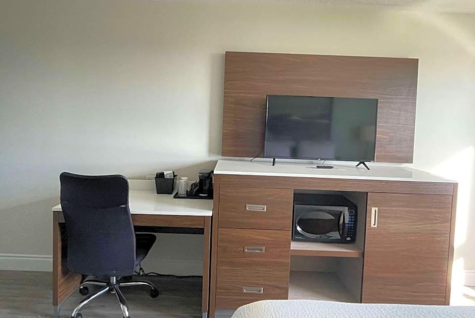 Super 8 by Wyndham Peterborough