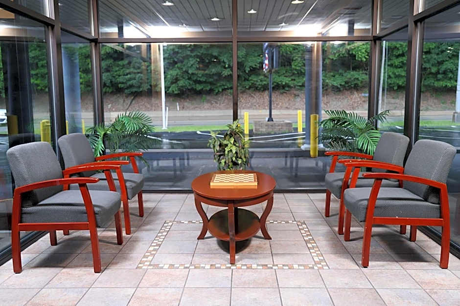 Days Inn by Wyndham Pittsburgh