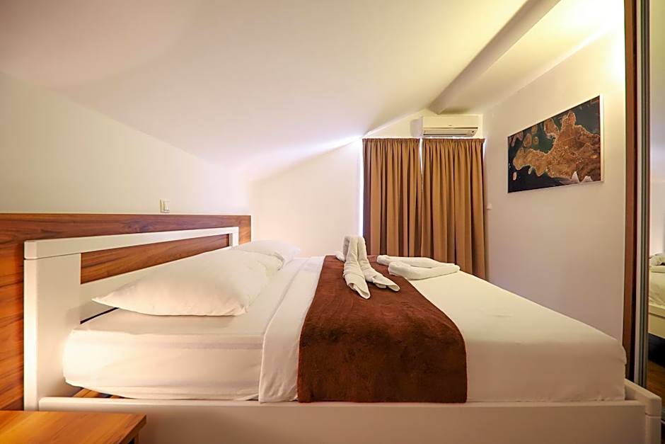 Photo 1 of 6 of Suite