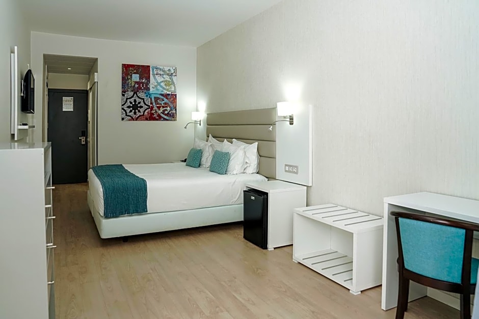 Carvi Beach Hotel