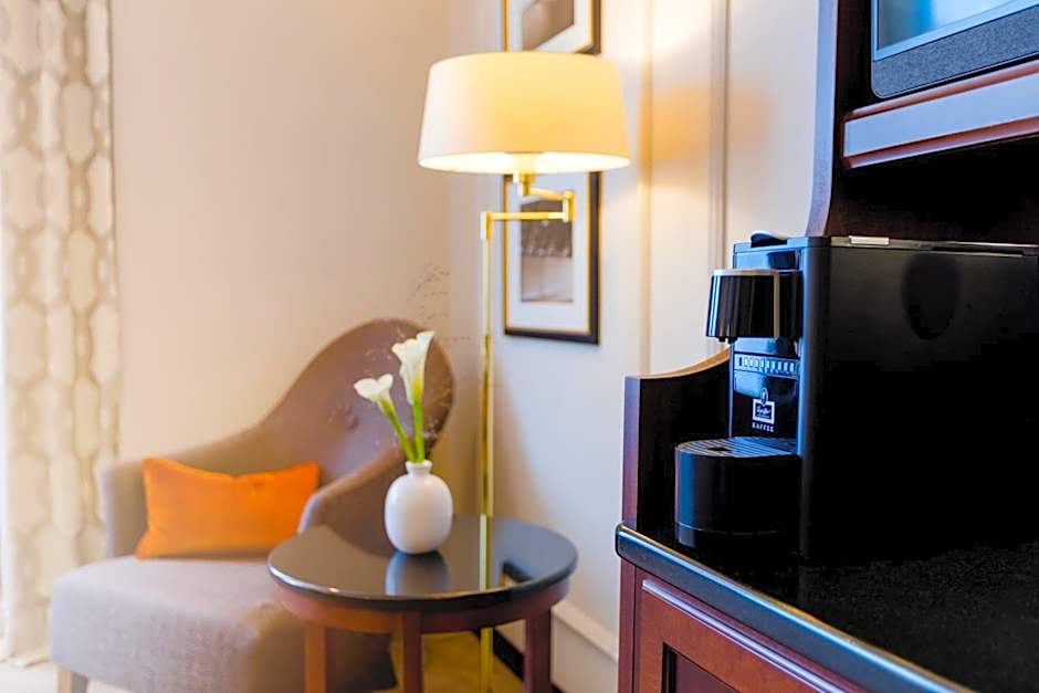 Excelsior Hotel Ernst