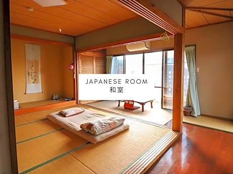 Japanese-Style Quadruple Room with Shared Bathroom