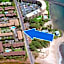 Modern Beachfront Studio: Full Kitchen & A/C