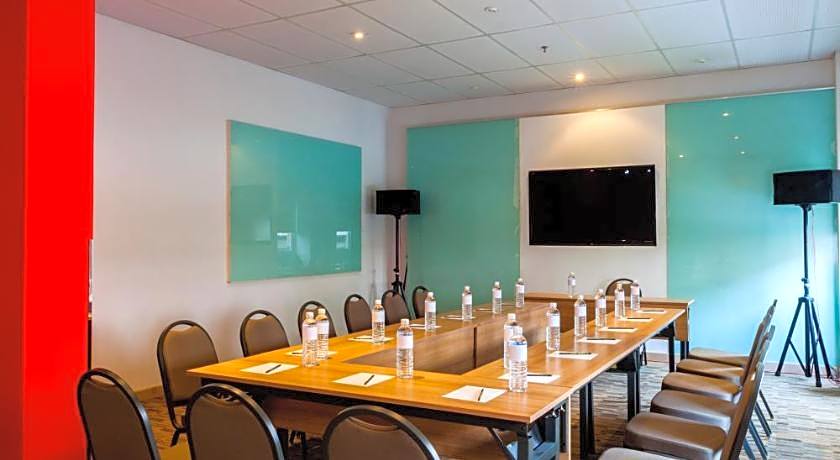 Monoloog Hotel Pekanbaru