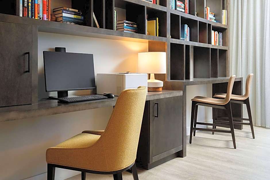 WaterWalk Extended Stay by Wyndham Jacksonville Deerwood Pk