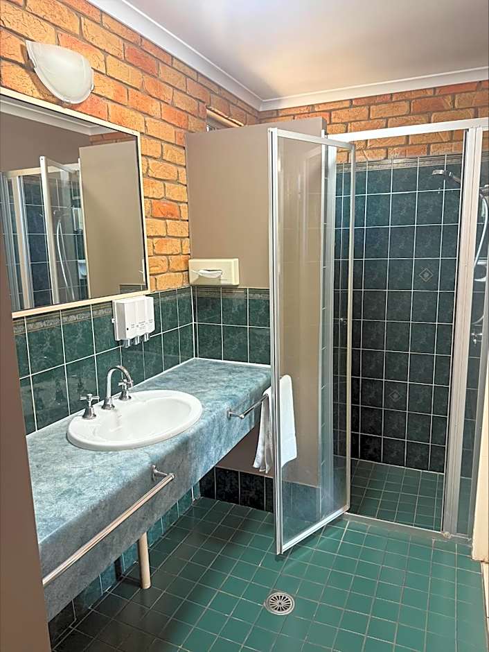 Emerald Highlands Motel