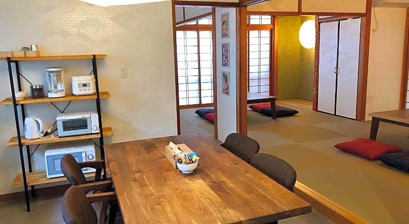 Santiago Guesthouse Naha