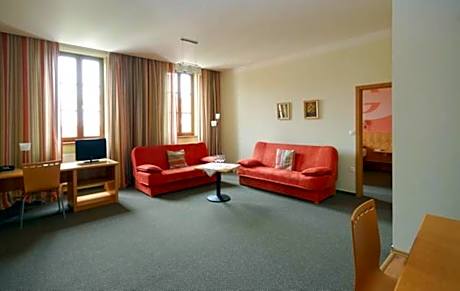 Family Suite (4 Adults)