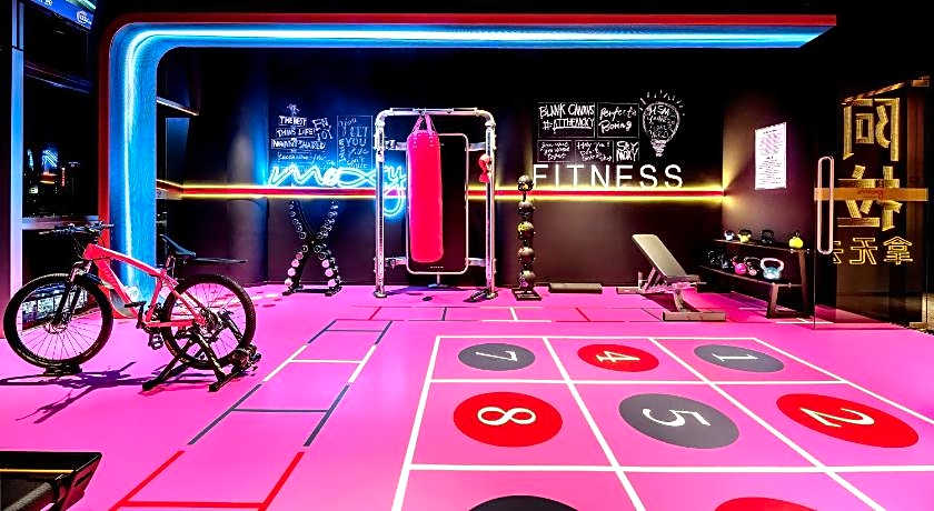 Moxy Ningbo Old Bund