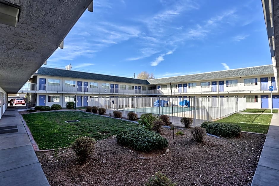 Motel 6-Flagstaff, AZ - Butler
