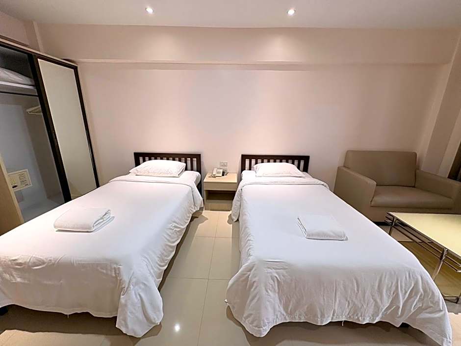 Golden House Service Apartment