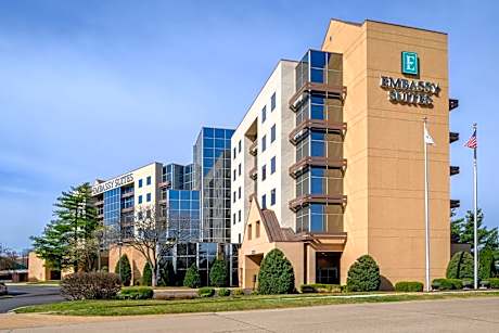 Embassy Suites By Hilton Hotel St. Louis-Airport