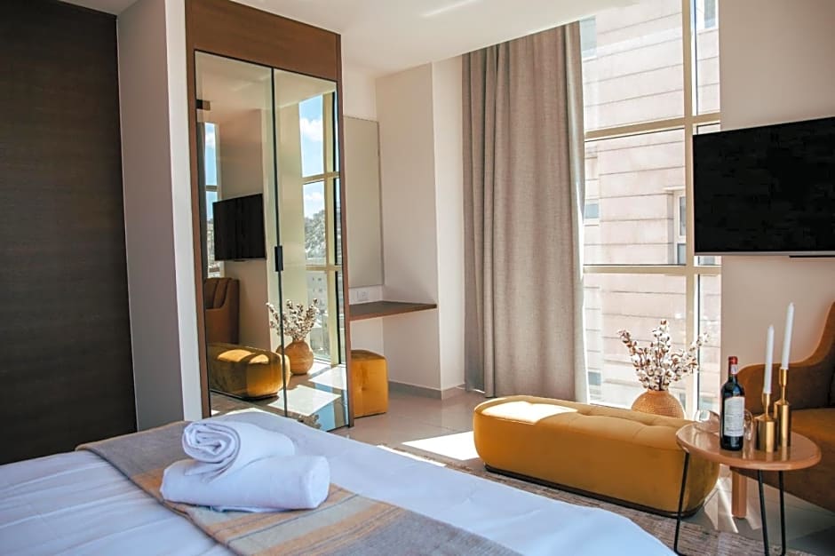 Hilltop luxury suites