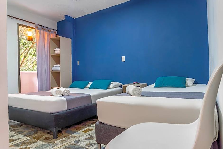 Hotel Balcones de la 70