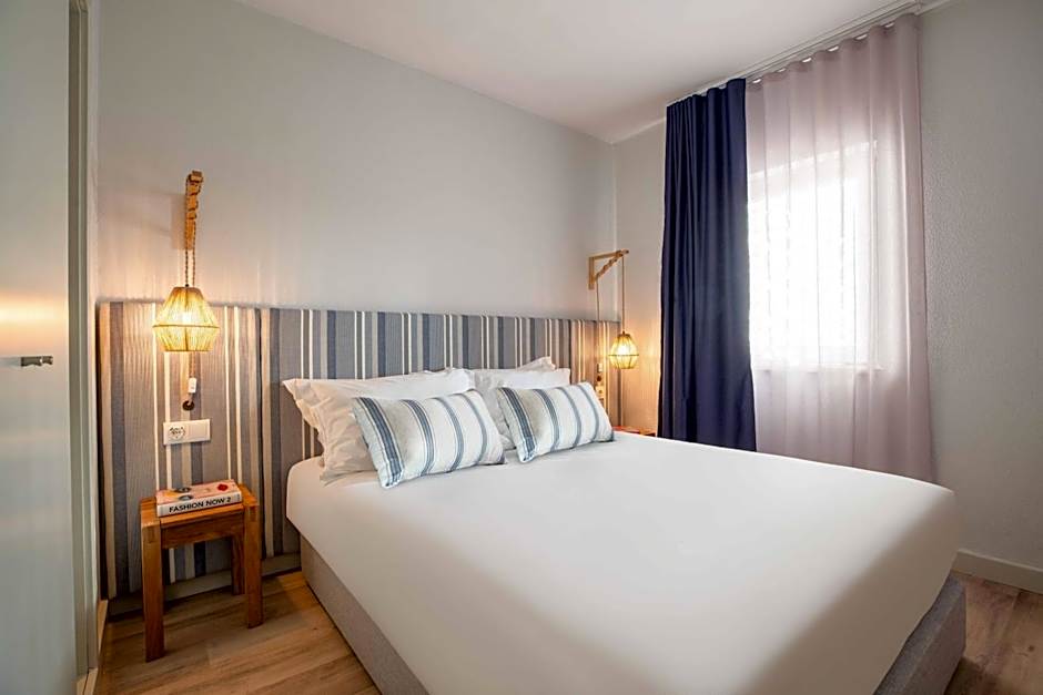 Aqualuz Lagos by The Editory