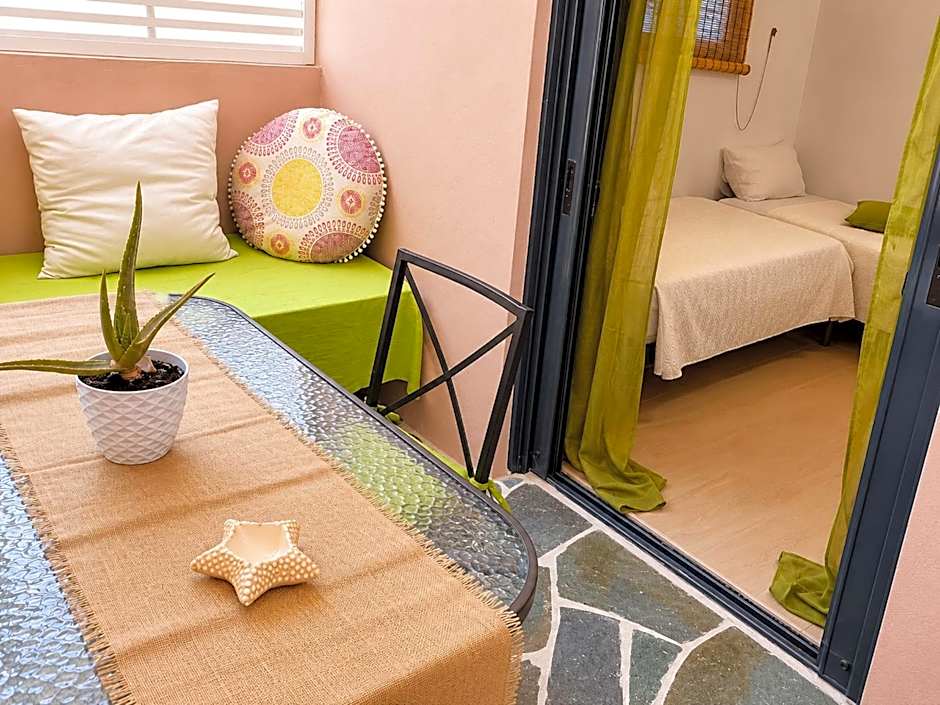 Votsalon Beach House - 30 meters from Alykes Beach