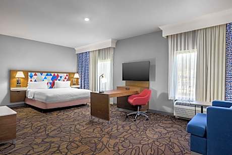 King Studio Suite with Microwave and Fridge