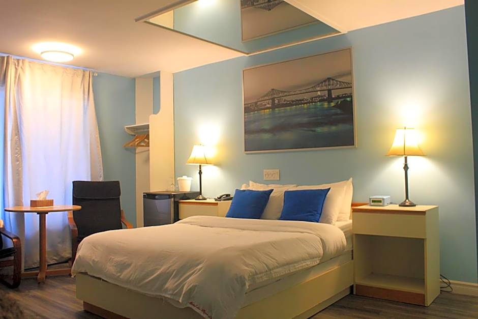 Motel Des Pays D'En Haut