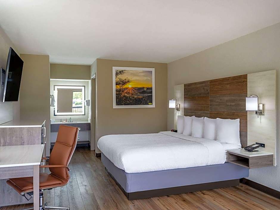 Days Inn by Wyndham Clemson