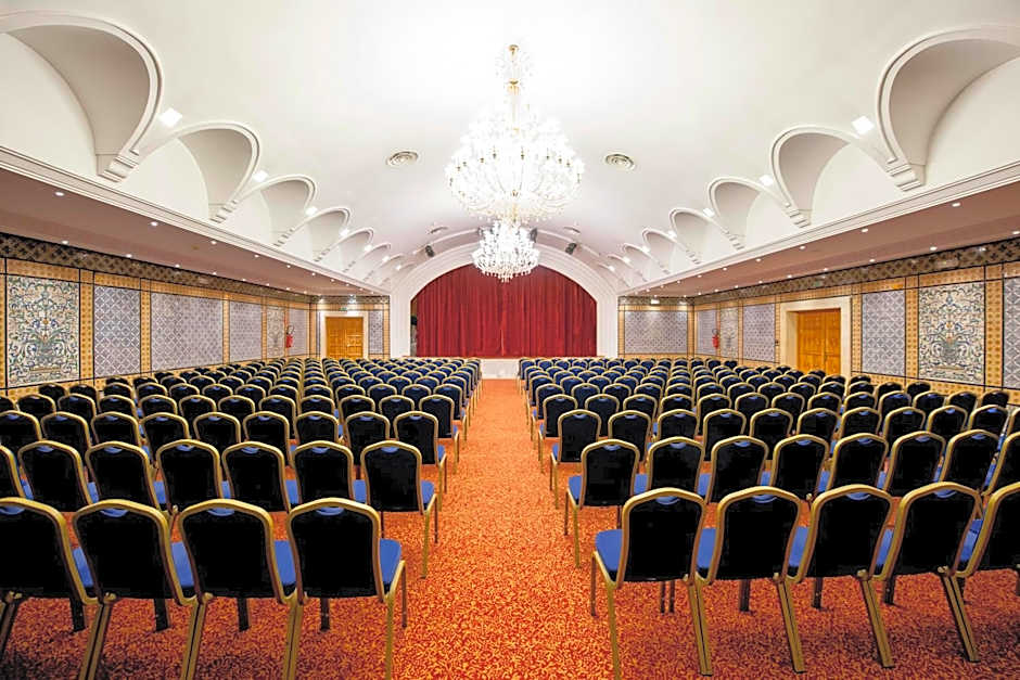 Medina Belisaire And Thalasso