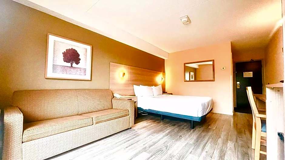 Econo Lodge Airport
