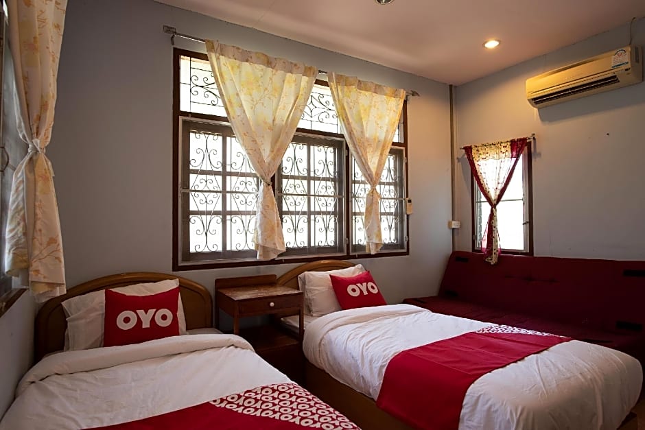 OYO 402 Raknatee Resort