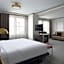 Hotel Phillips Kansas City Curio Collection by Hilton