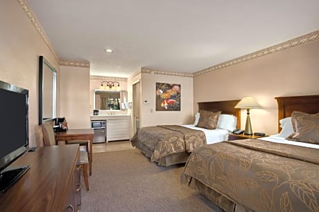 2 Queen Beds, Mobility/Hearing Impaired Accessible Premier Room, Non-Smoking