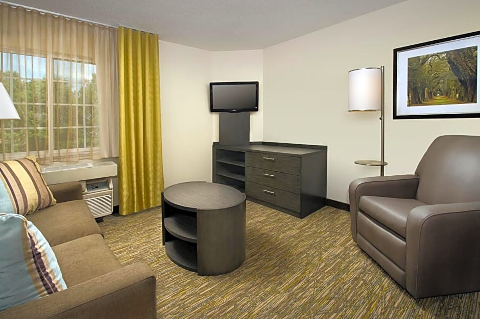 Candlewood Suites Richmond - South by IHG