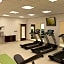 Holiday Inn Express and Suites Hannibal-Medical Center