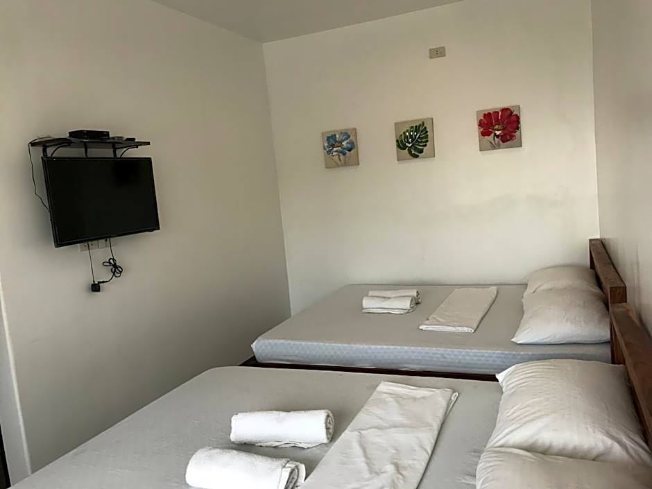 Seabreeze Beach Lodge