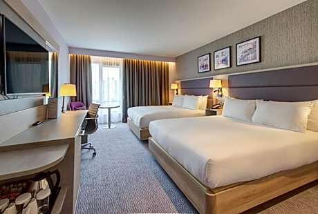 Deluxe Queen Room with Two Queen Beds