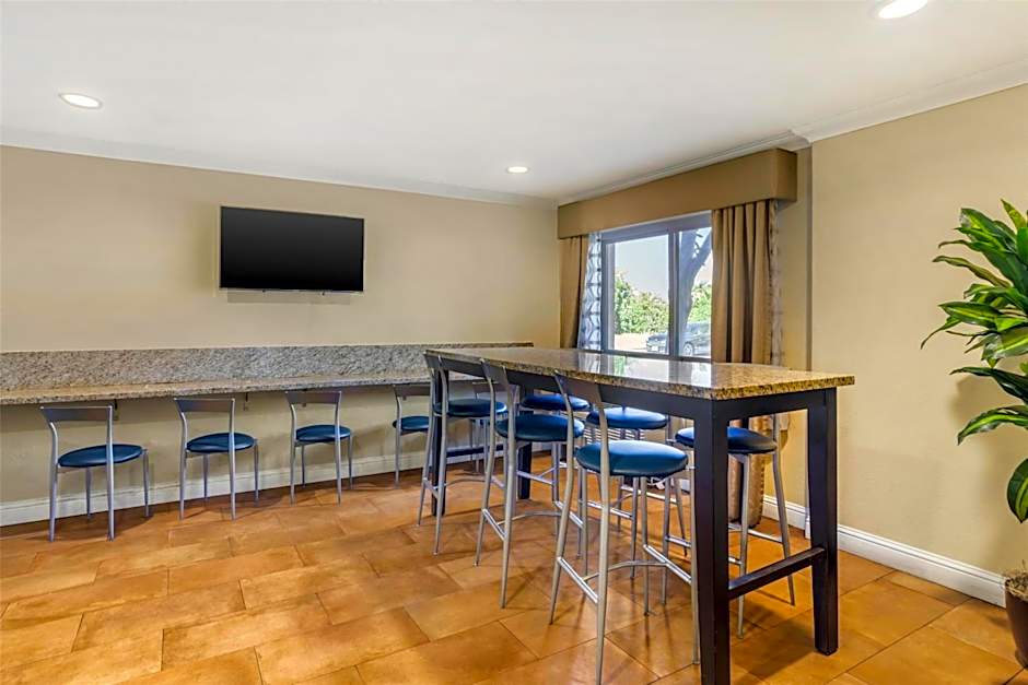 Best Western Plus Pleasanton Inn