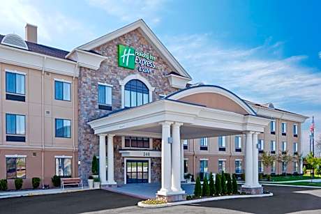 Holiday Inn Express Hotel & Suites Warminster-Horsham By IHG