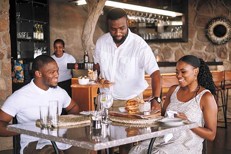 Zulu Rock Lodge - Babanango Game Reserve