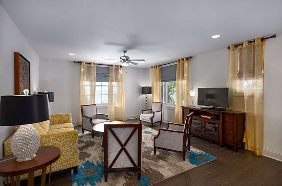 White House Hotel