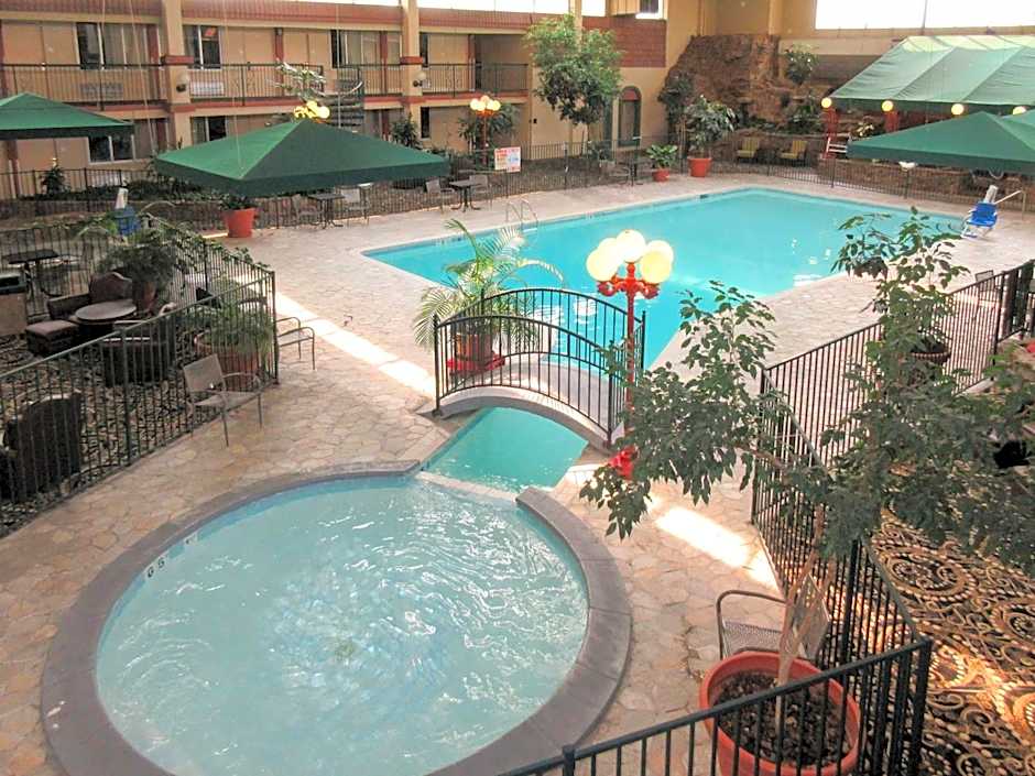 Clarion Inn