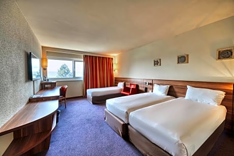 Executive Room 3 Single Beds