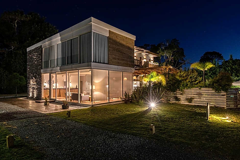 Live Hotel Boutique (Adults only)