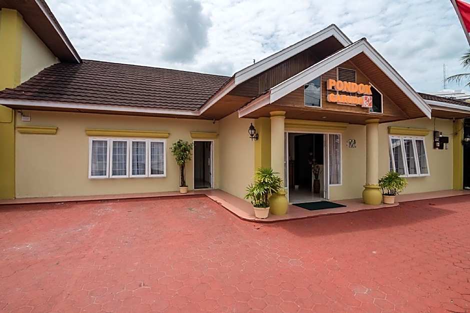 RedDoorz Syariah near Taman Bekapai 2