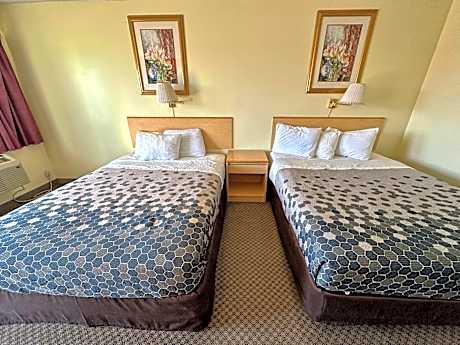 Queen Room with Two Queen Beds - Non-Smoking