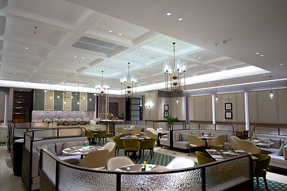 Beijing Palace Soluxe Hotel Astana