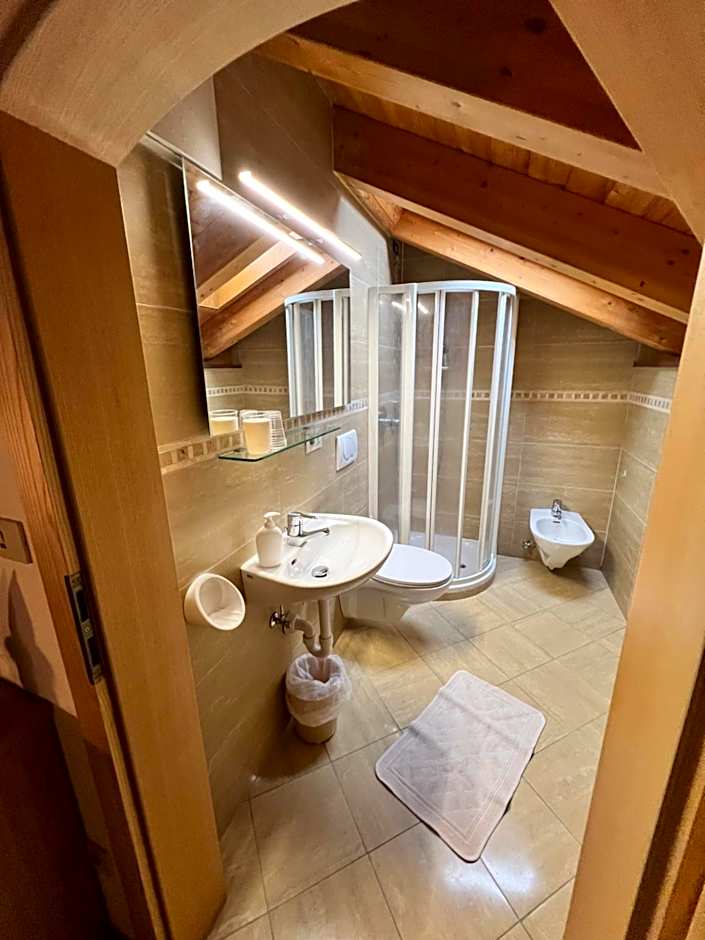 Garni Eden Bed and breakfast