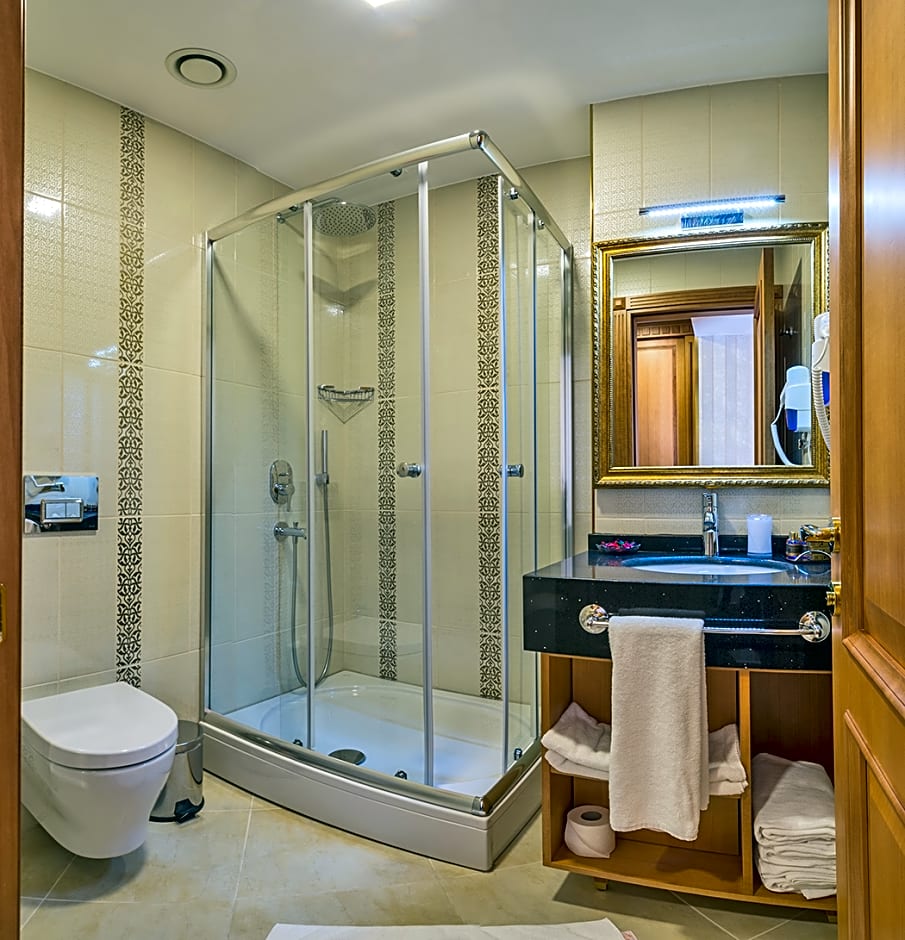 Aprilis Gold Hotel
