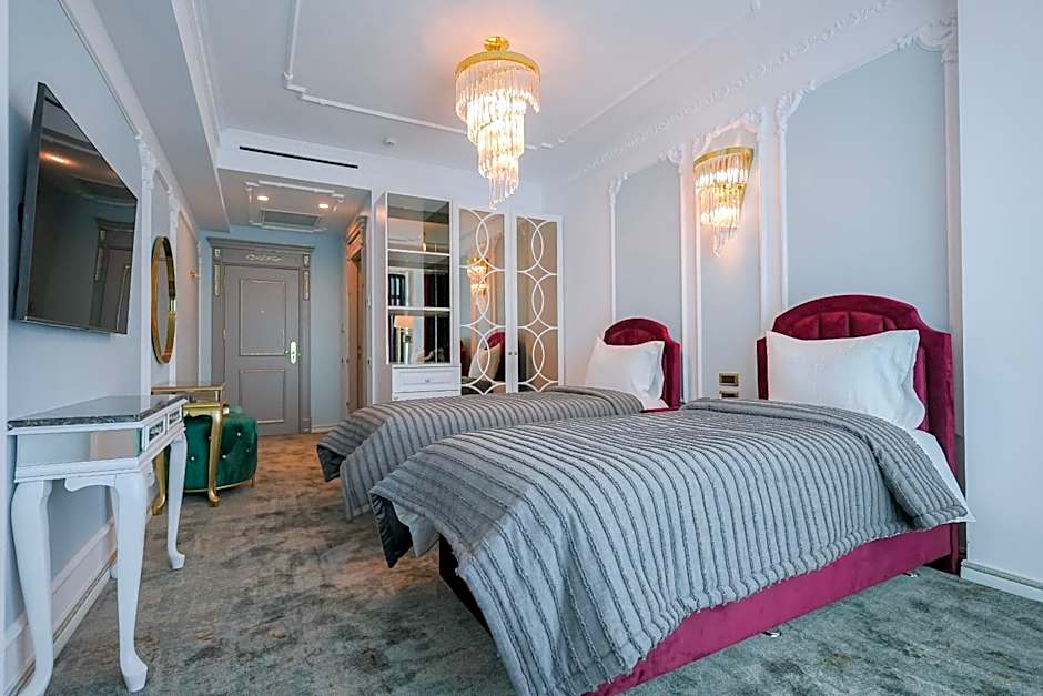 W Regal Boutique Hotel&Spa